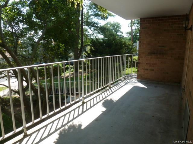 Building Photo - 416 Benedict Ave