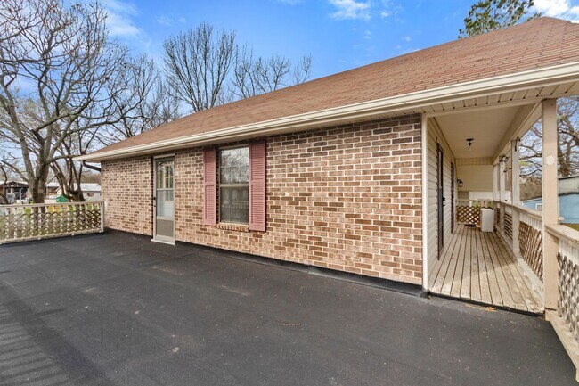 Building Photo - 12405 Bethel Blacktop Rd