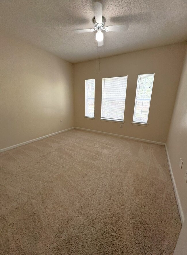 Building Photo - Check out this beautiful 3 Bedroom, 2 Bath with Volume ceilings!