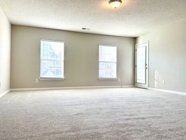 Building Photo - SPACIOUS 4 BEDROOM HOME IN PARK WEST - CHAPIN