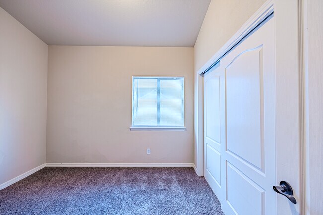 Building Photo - 14381 Alma Point Dr