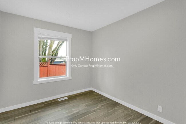 Building Photo - Updated Three Bedrom Home in Brentwood-Darlington!