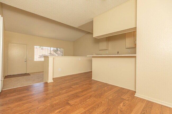 Building Photo - Vintage Woods Apartments