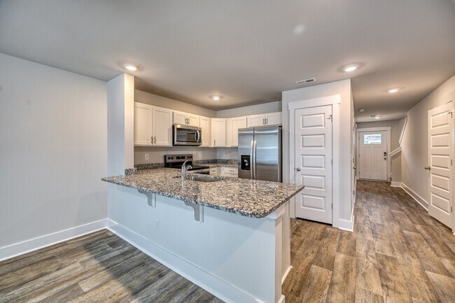 Building Photo - 103 S Grassland Rd