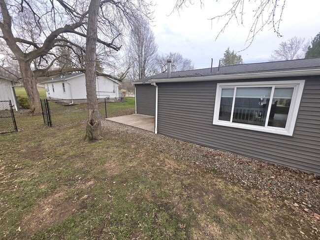 Building Photo - 4582 Maiden Ln