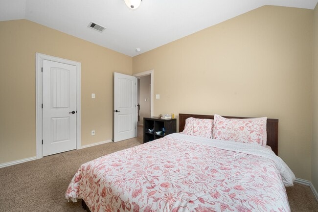 Building Photo - 5110 Ruby Rock Way