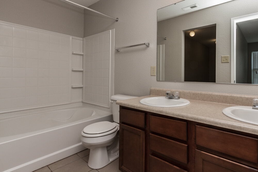 Building Photo - 8038 Retreat Ln