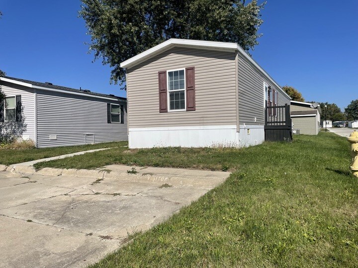 Building Photo - 38053 Orleans St