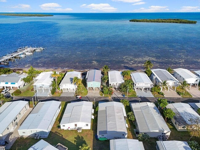 Building Photo - 806 S Jade Dr