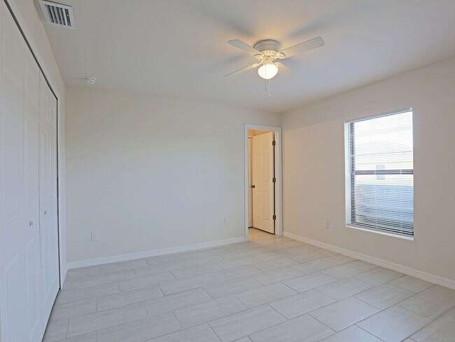 Building Photo - Cape Coral 826