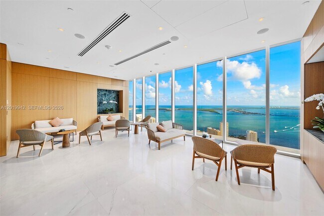 Building Photo - 300 Biscayne Blvd Way