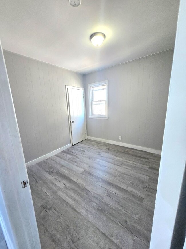 Building Photo - 150 Sisson St