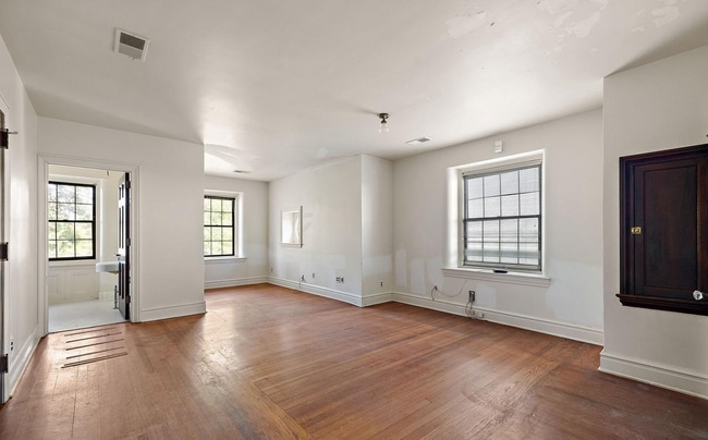 Building Photo - 2700 Philadelphia Pike