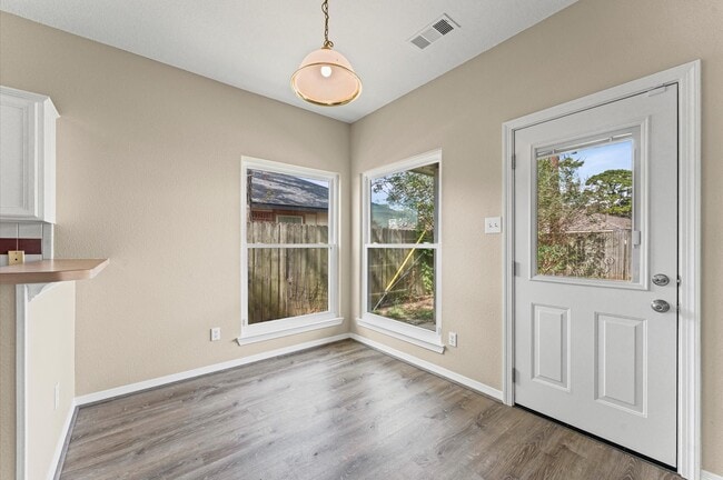 Building Photo - 6219 Springhaven Dr