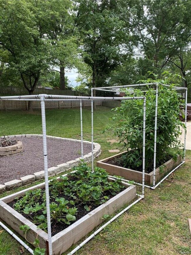 Building Photo - 762 La Feil Dr