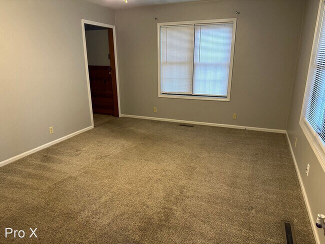 Building Photo - 2 br, 1 bath House - 902 N Grand St