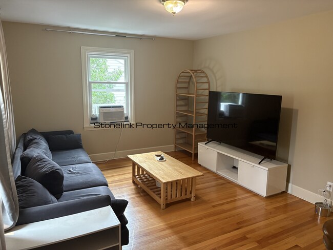 Building Photo - 60 Hambly Rd