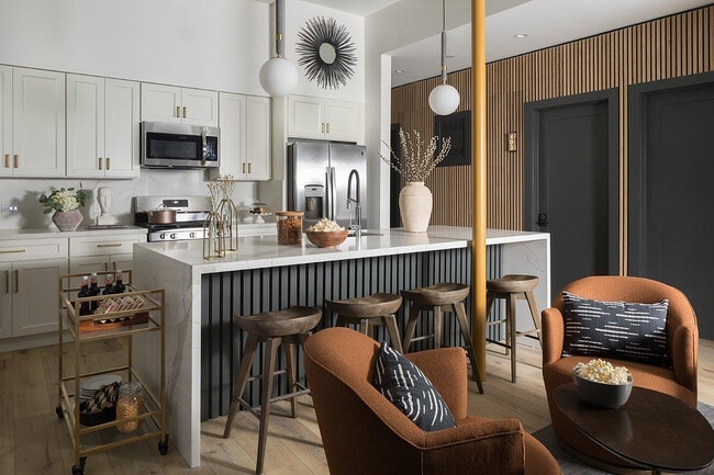 Building Photo - 2225 Hearst