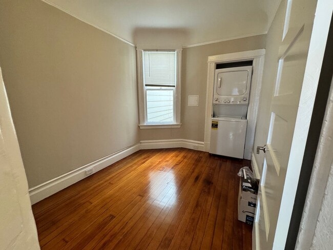 Building Photo - 523 Natoma St