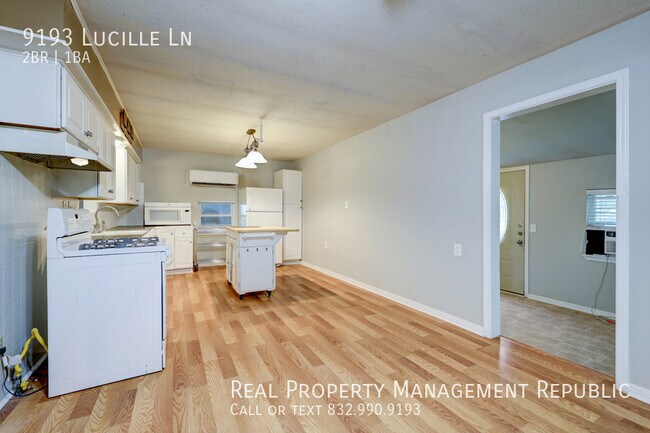 Building Photo - 9193 Lucille Ln
