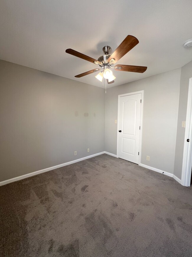 Building Photo - Beautiful 3-Bedroom Home with Bonus Room, ...