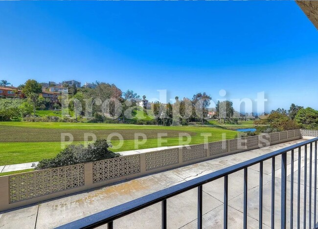 Building Photo - 2507 Navarra Dr