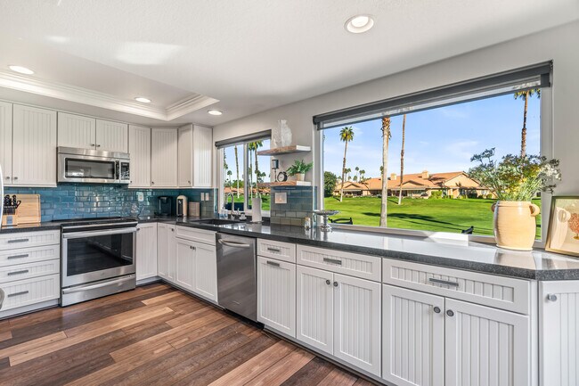 Building Photo - 82 Conejo Cir