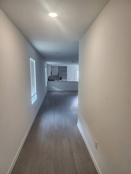Building Photo - 15013 Bushwacker Wy