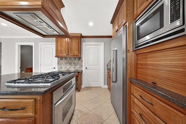 Building Photo - 903 Sugarfield Ct