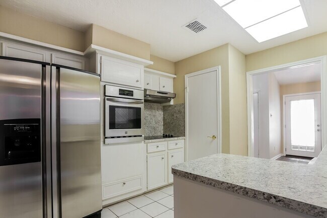 Building Photo - 11807 Gatlinburg Dr