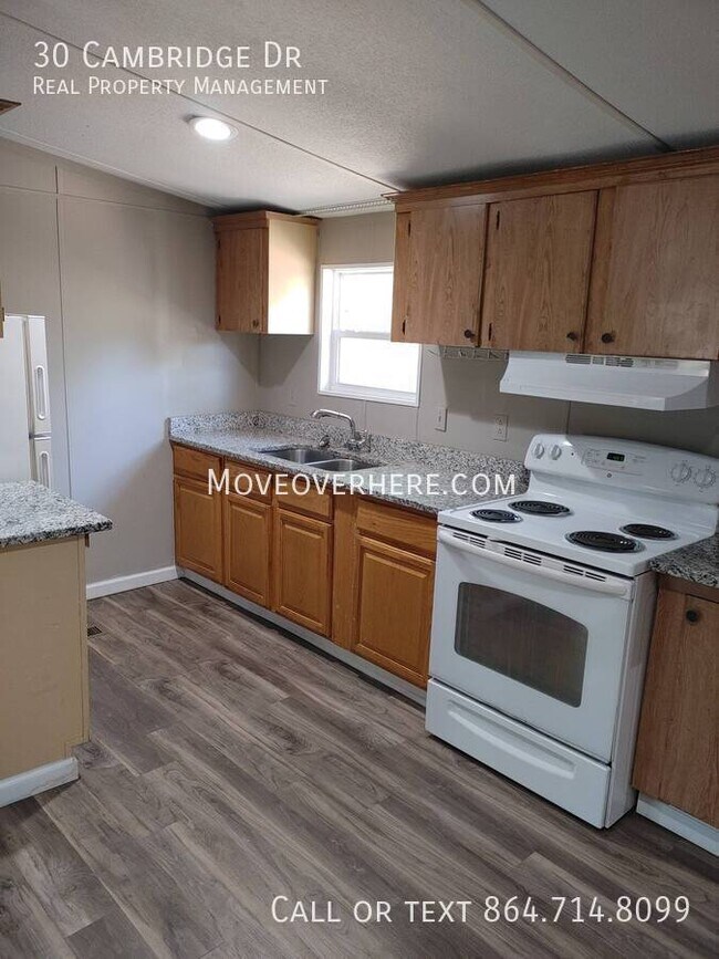 Building Photo - 30 Cambridge Dr