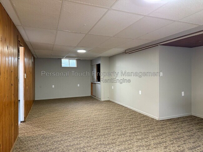 Building Photo - 413 22nd St S