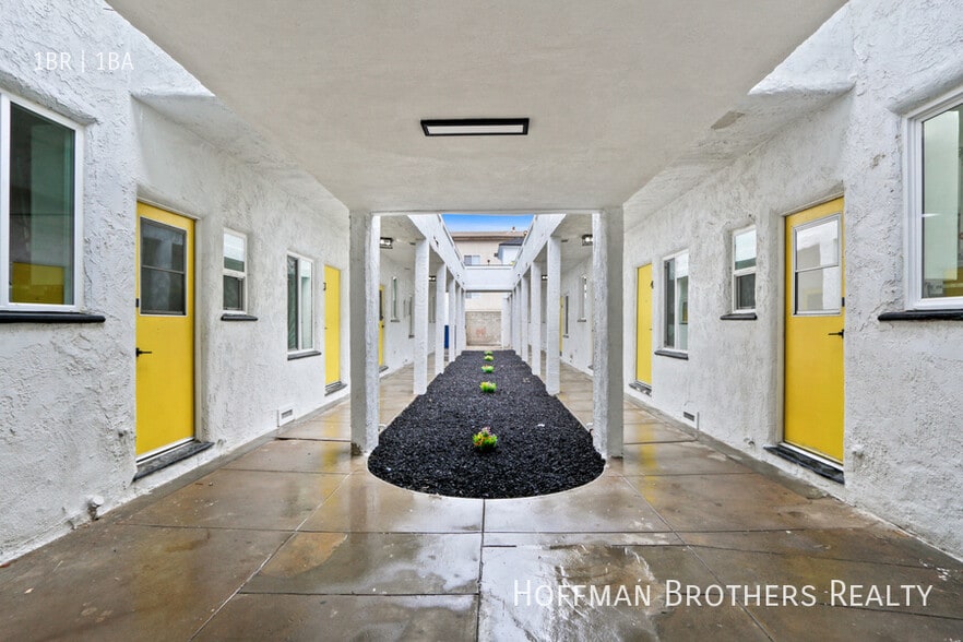 Building Photo - 201 Normandie Ave