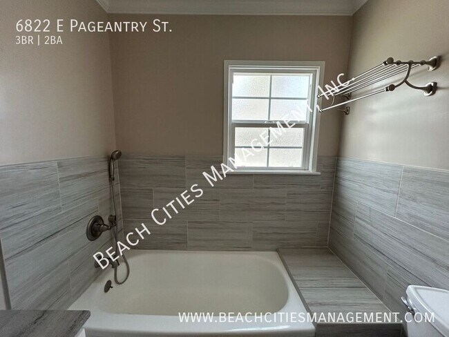 Building Photo - 6822 E Pageantry St