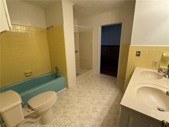 Building Photo - 7322 Hwy 53