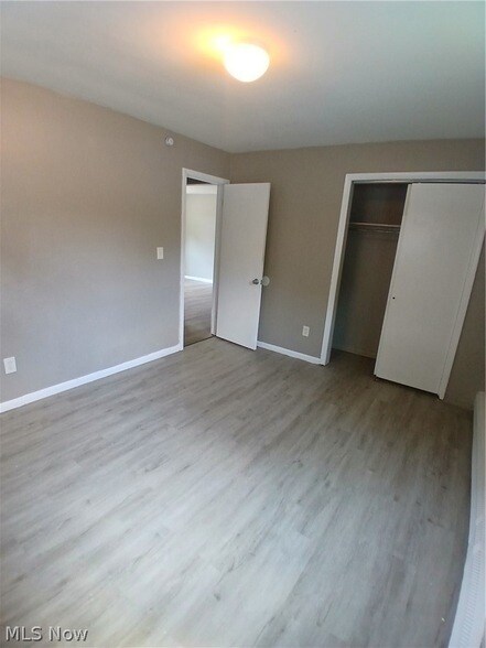 Building Photo - 127 Shields Rd