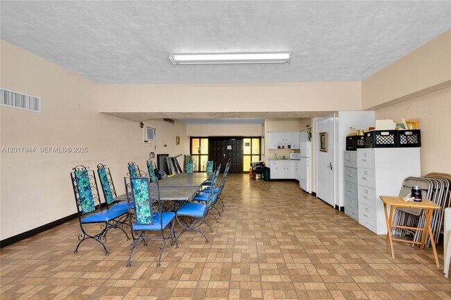 Building Photo - 12590 NE 16th Ave