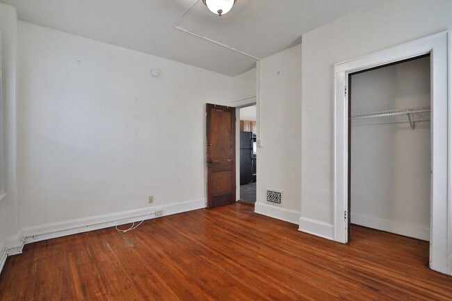 Building Photo - 2142 Summit St