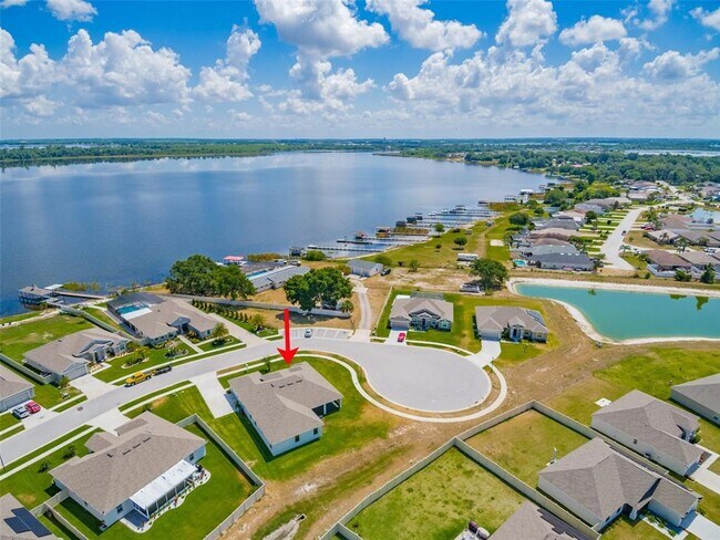 Building Photo - 570 Sanctuary Blvd