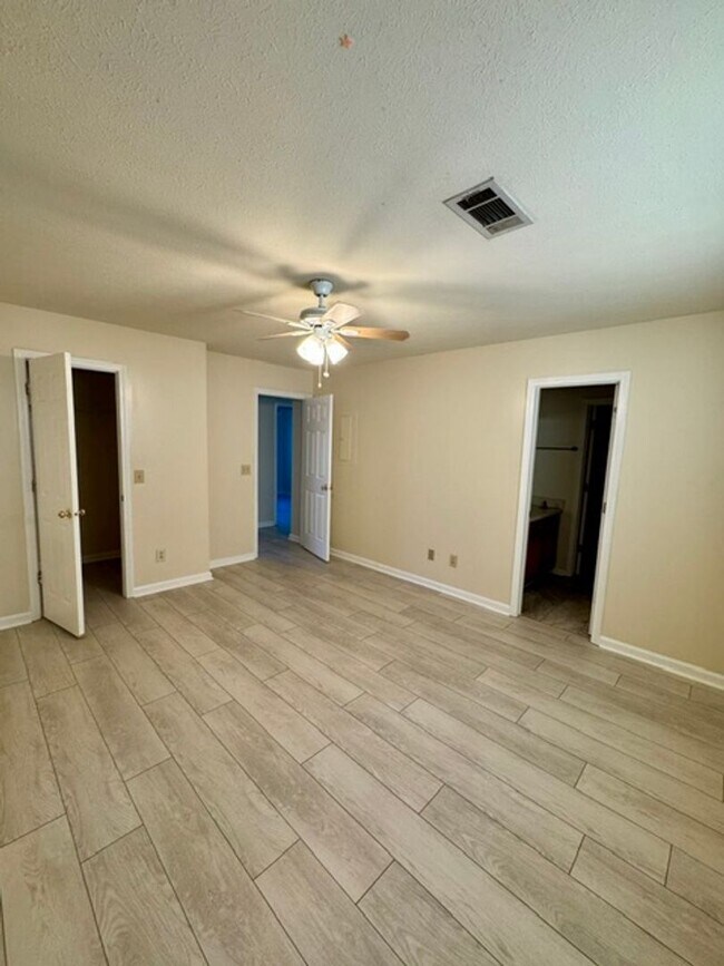 Building Photo - Harmon Estates Available Now!