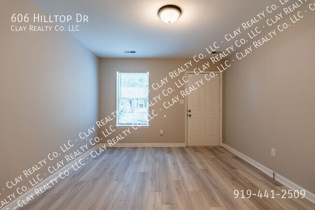Building Photo - 606 Hilltop Dr