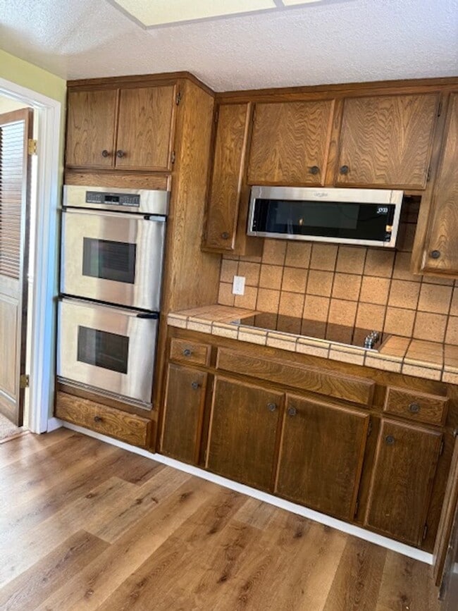 Building Photo - Single Level House - Rincon Valley - 3bd 2ba - 1788 Square Feet of Living Space