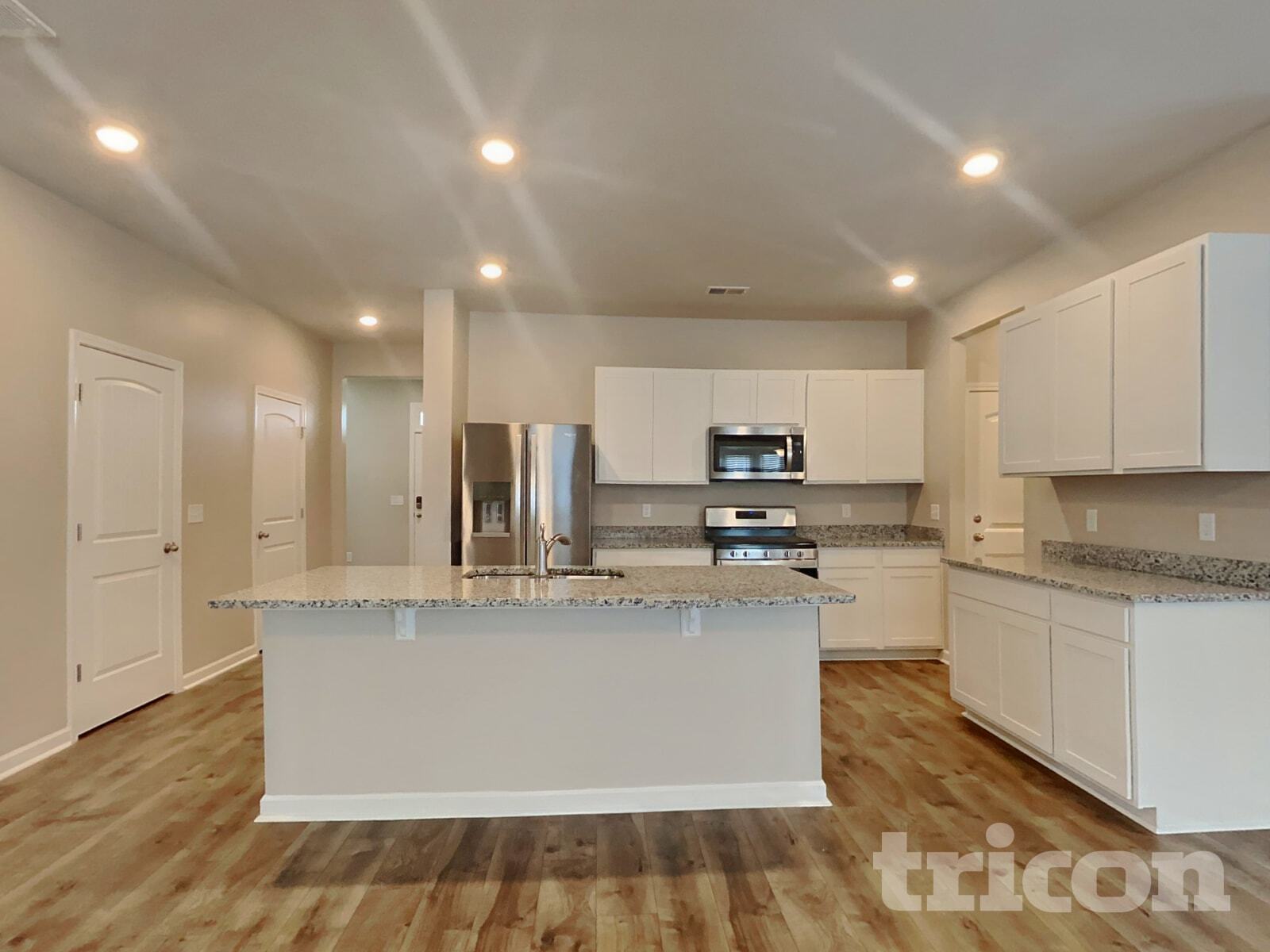 Building Photo - 6941 Sunny Parks Dr