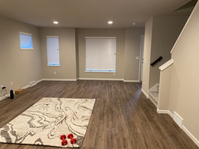 Building Photo - 604 Sugar Maple Ln