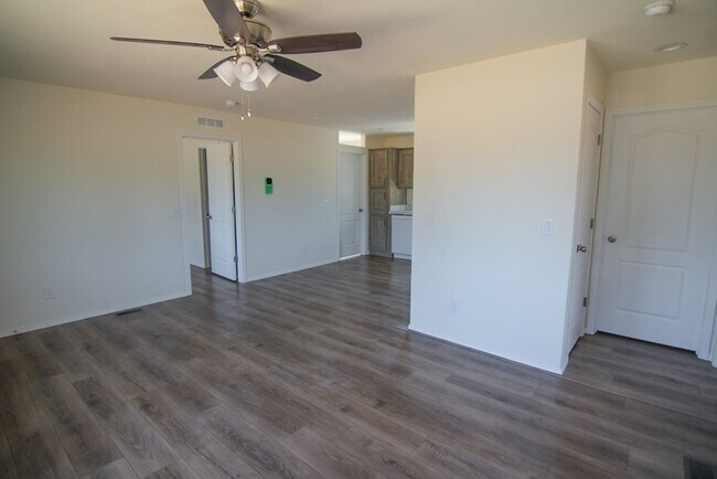 Building Photo - Manufactured Home for Rent in Paradise CA | 2 Bed, Newer Build, Cat Friendly