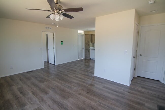 Building Photo - New Home in Paradise!
