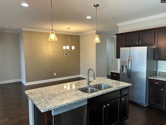 Building Photo - 905 Layton Way