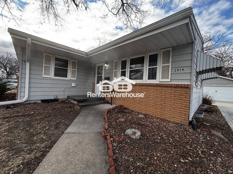 Building Photo - 2816 Vine St