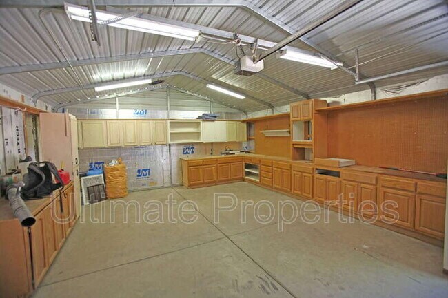Building Photo - 38405 N 27th Ave
