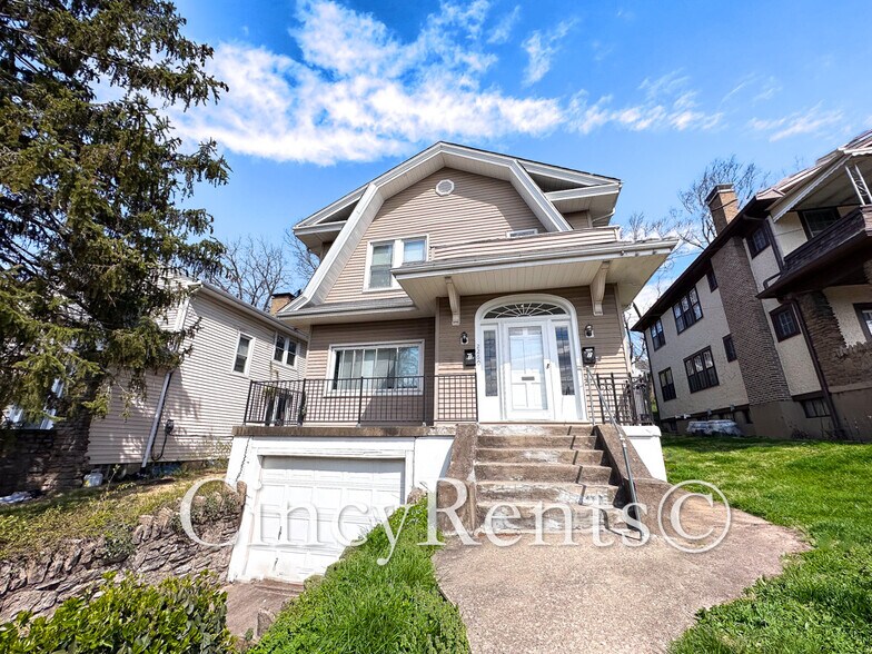 Primary Photo - 2260 Buxton Ave